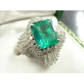 Pt900 エメラルドリング6ct