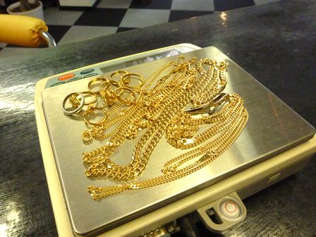 金高価買取三宮