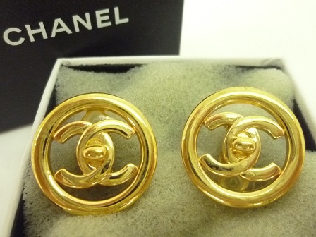 シャネル買取三宮