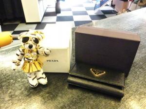 プラダ買取三宮