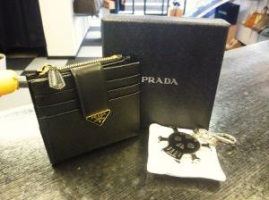 プラダ買取神戸