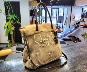 プラダ買取三宮